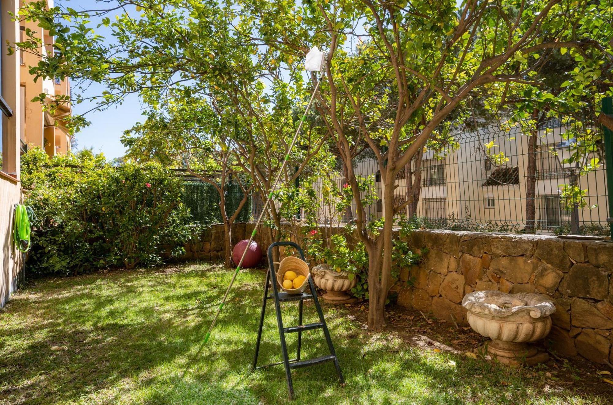 Limones De Genova ,150 M Playa Elviria Apartment Marbella
