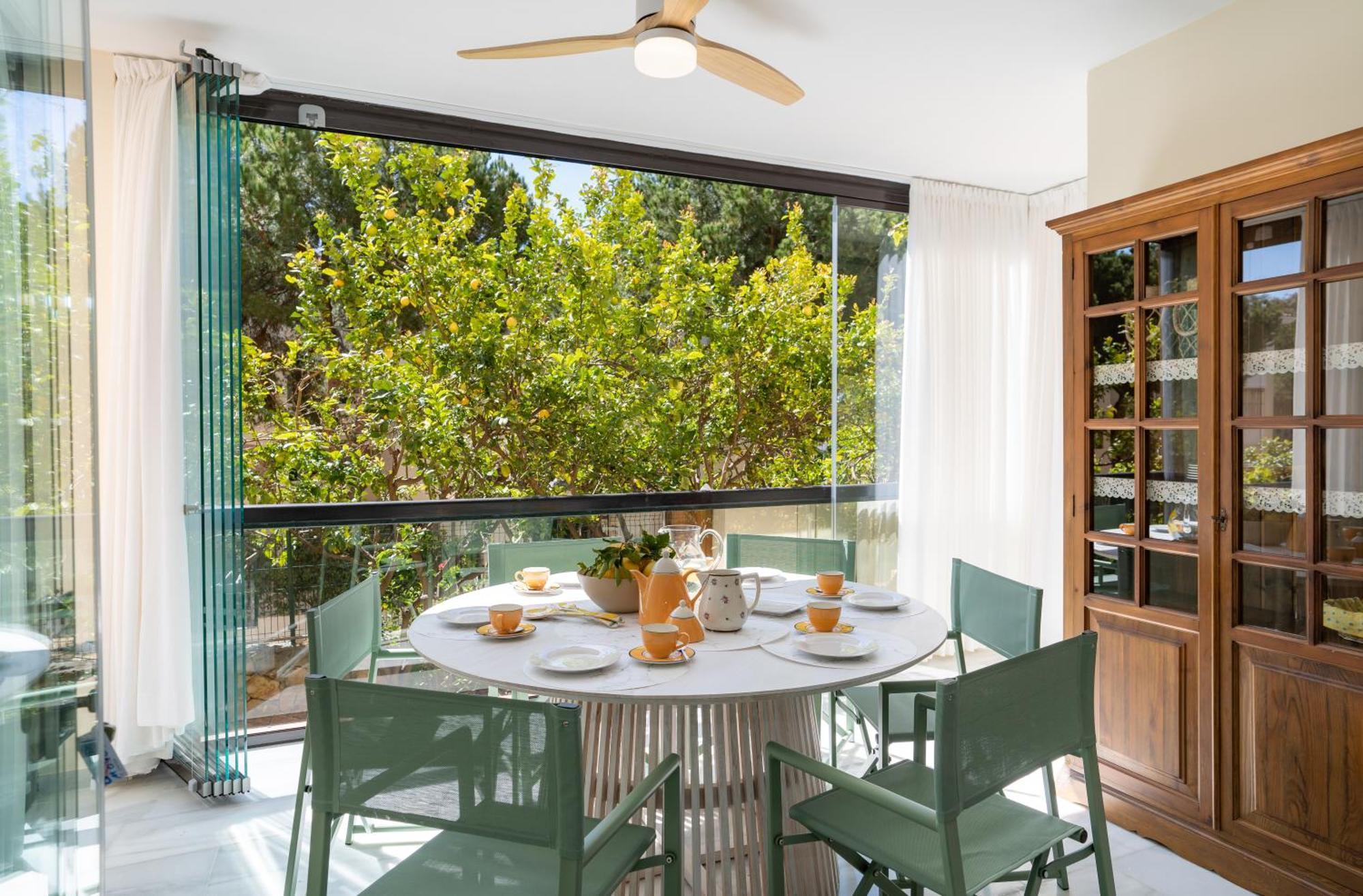 Limones De Genova ,150 M Playa Elviria Marbella