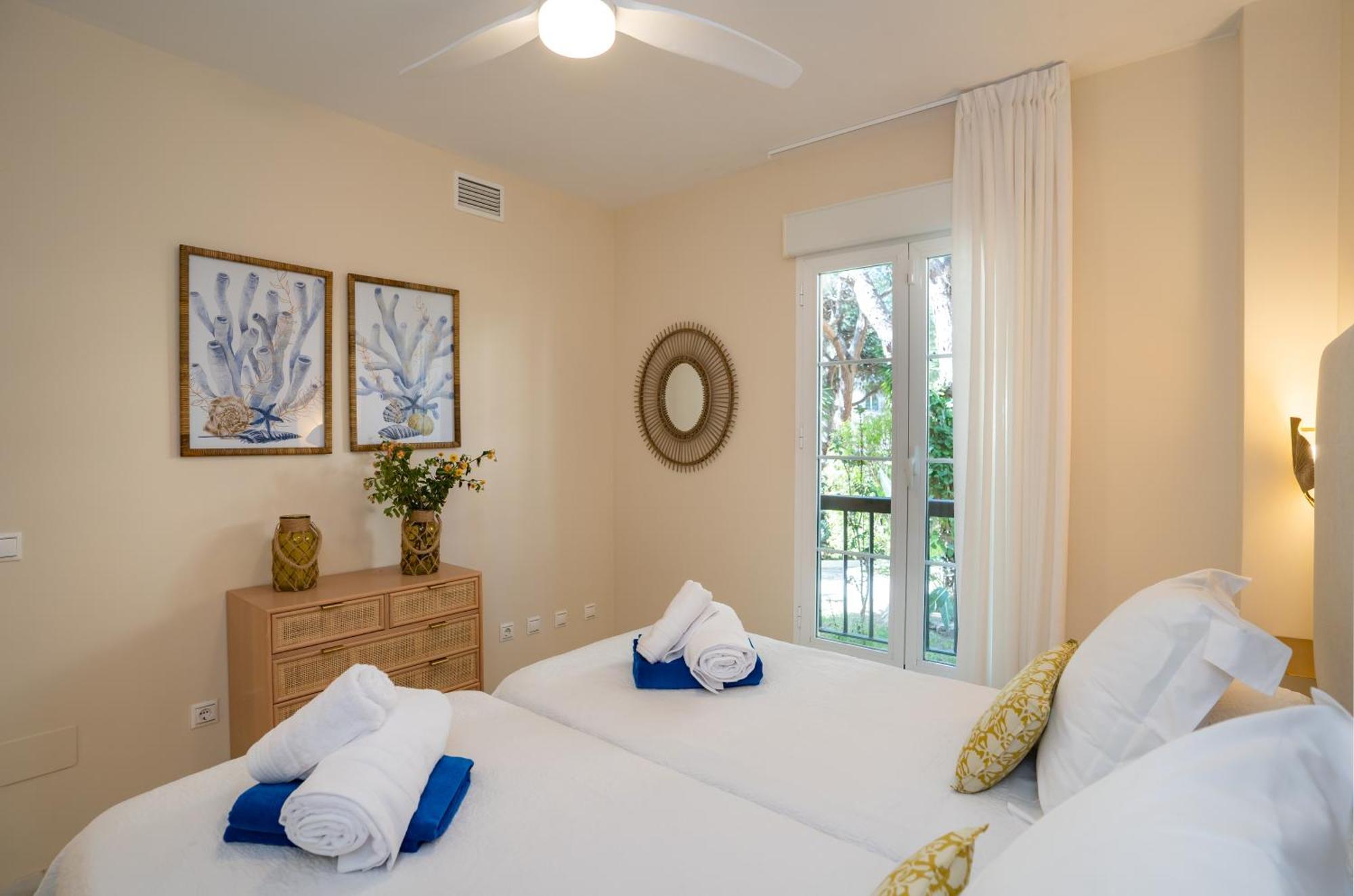 Limones De Genova ,150 M Playa Elviria Apartamento Marbella
