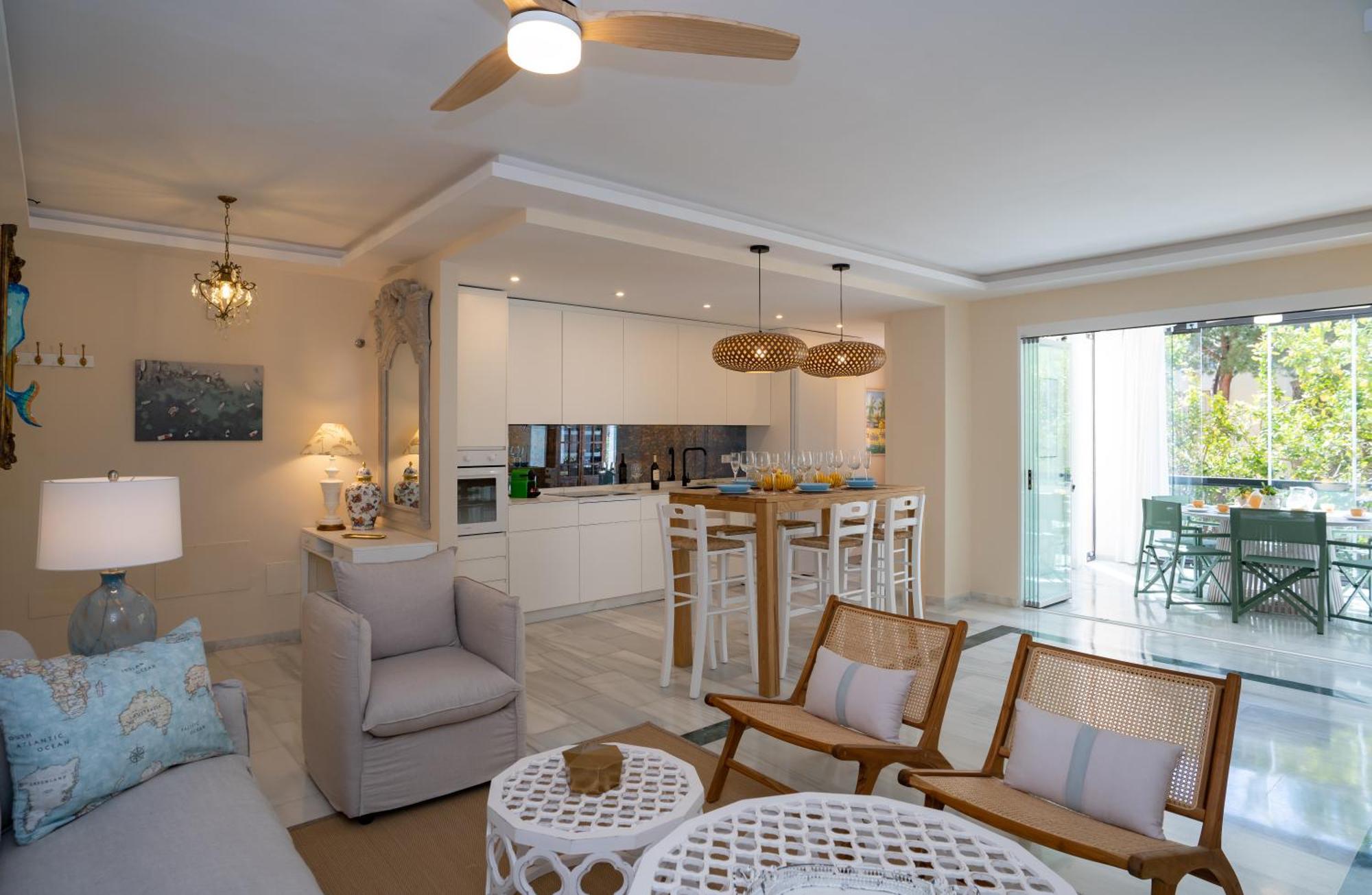 Limones De Genova ,150 M Playa Elviria Apartamento *